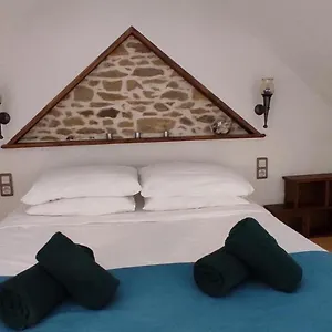 Les Pampas Les Jardins De Kerellec 20min De La 2 A 4 Personnes Jacuzzi Et Terrasse Plouvorn